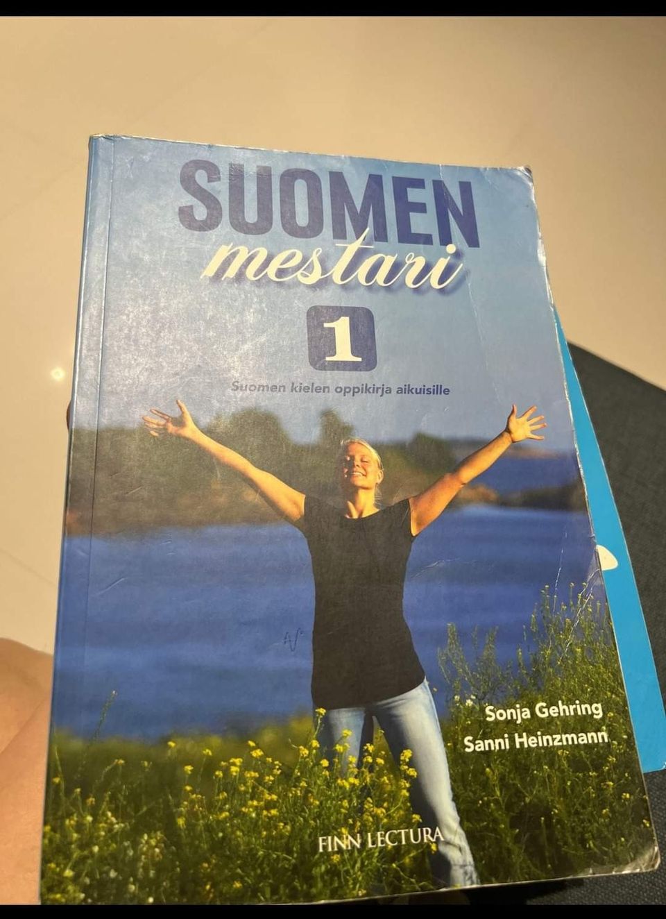 Suomenkielen oppimiseen.