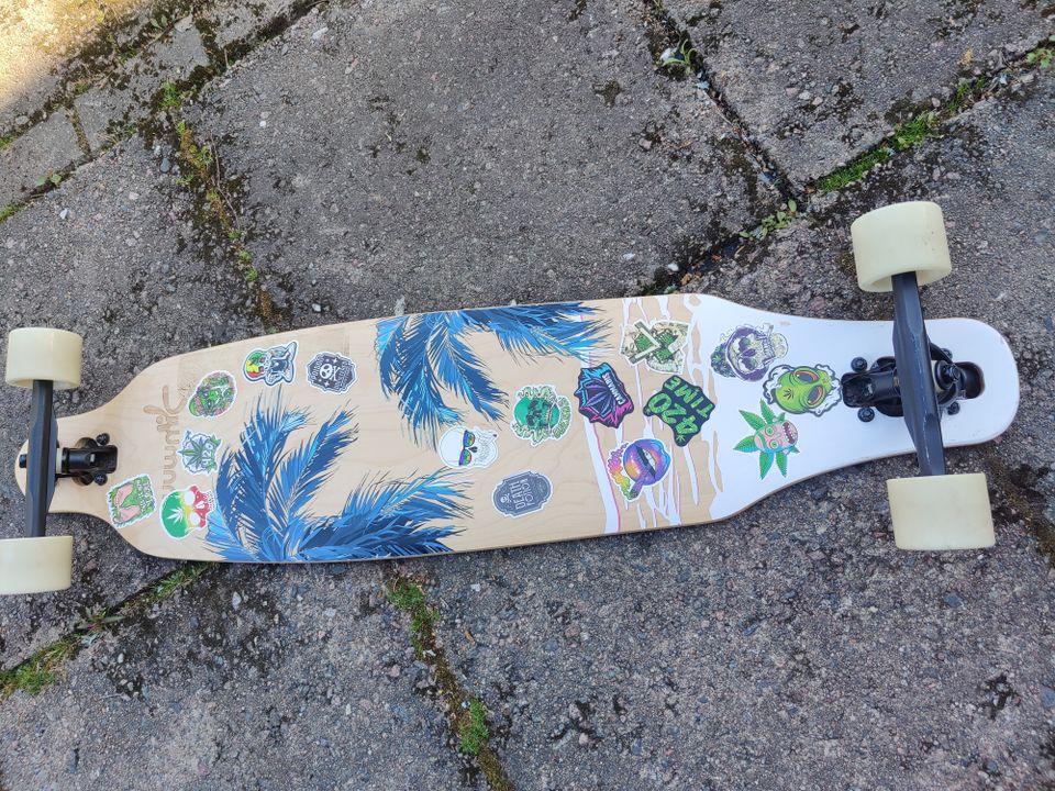 Muuwmi longboard