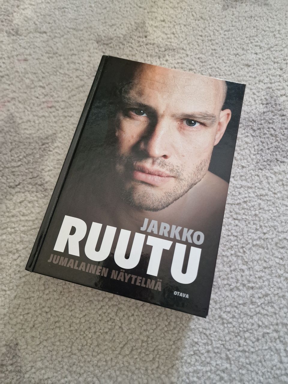 Jarkko Ruutu kirja