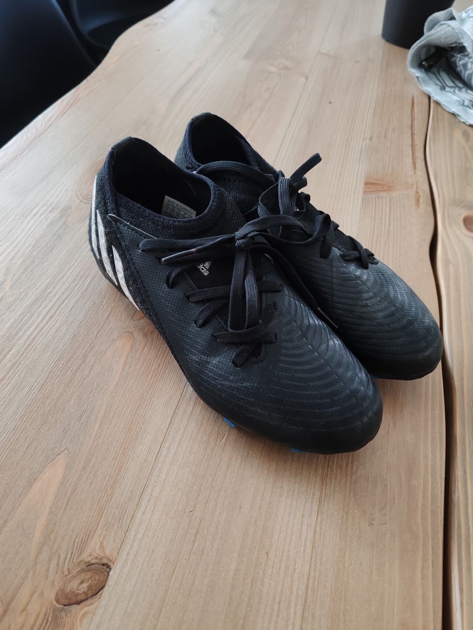 Adidas Predator nappikset koko 36