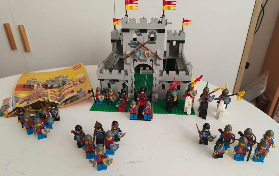 Lego Castle 6080 King's Castle Lion Knights