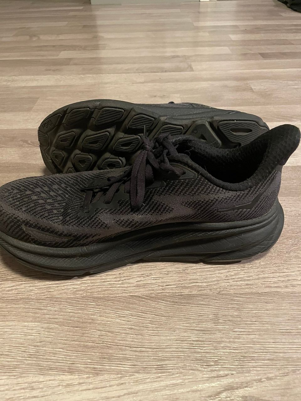 Hoka Clifton 9 kengät