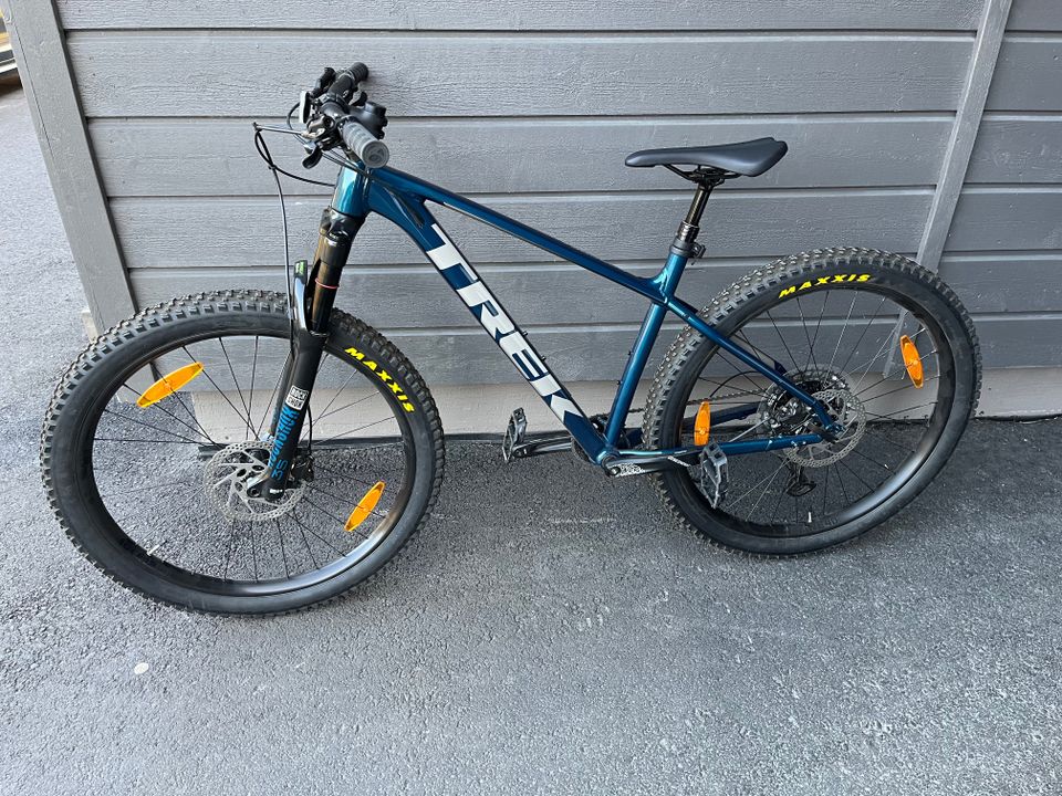 Trek Roscoe 8 M/L 27,5+”