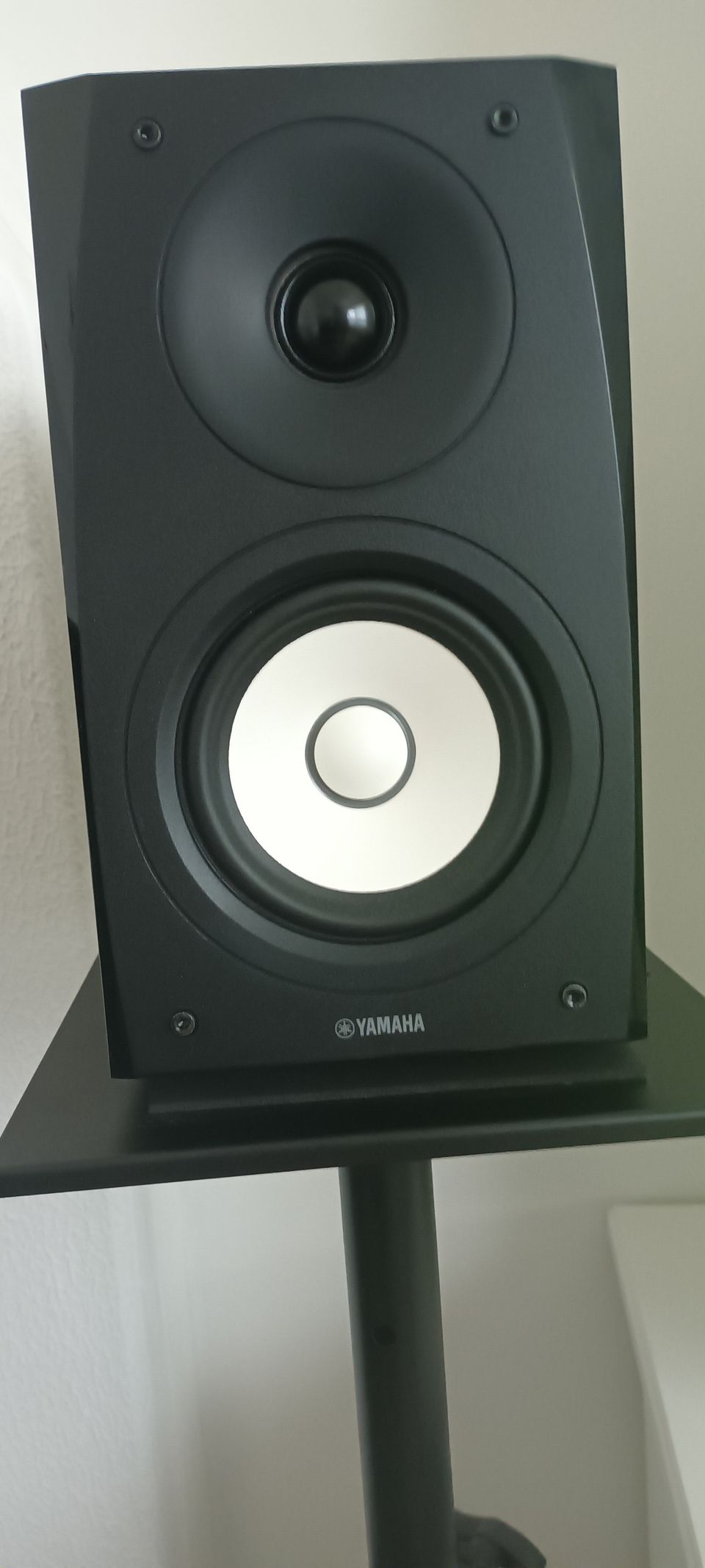 Yamaha A-S301 stereovahvistin ja kaiutimet