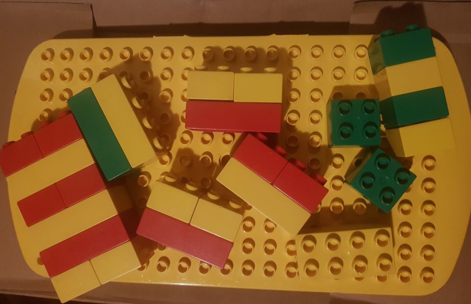 Lego Duploja ja alusta