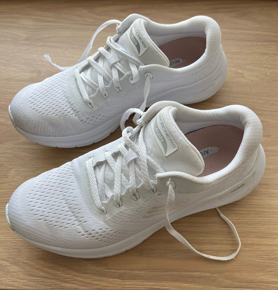 Skechers arch fit 2.0