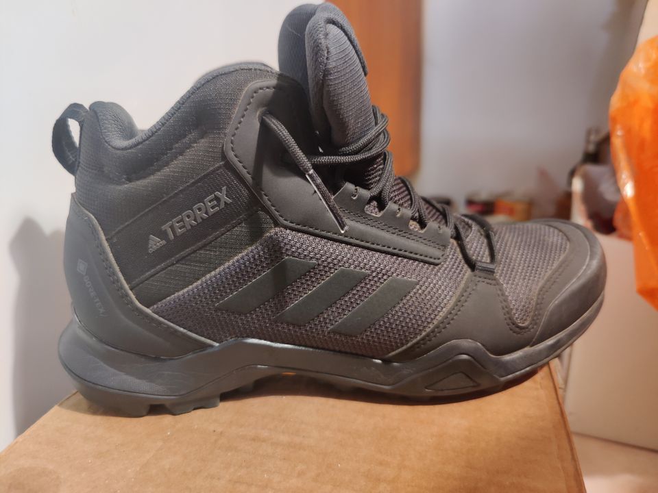 Adidas ax3 gtx mid 42