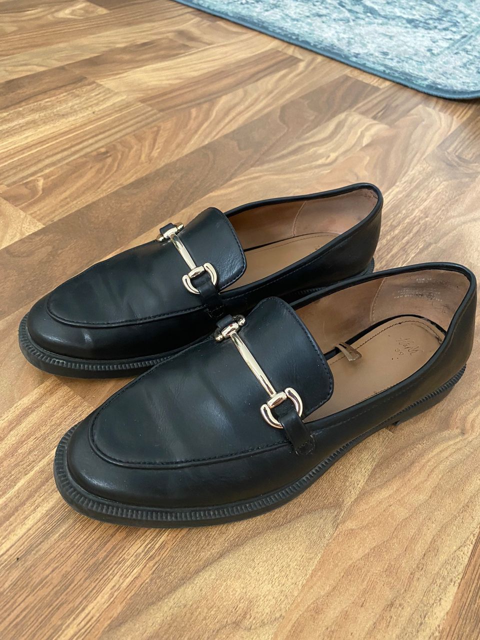 H&M loaferit