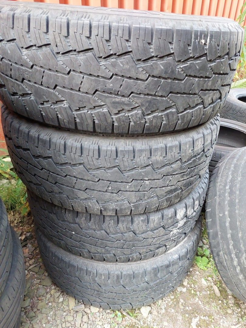 275/65R18 Nokian All-terrain renkaat 4kpl