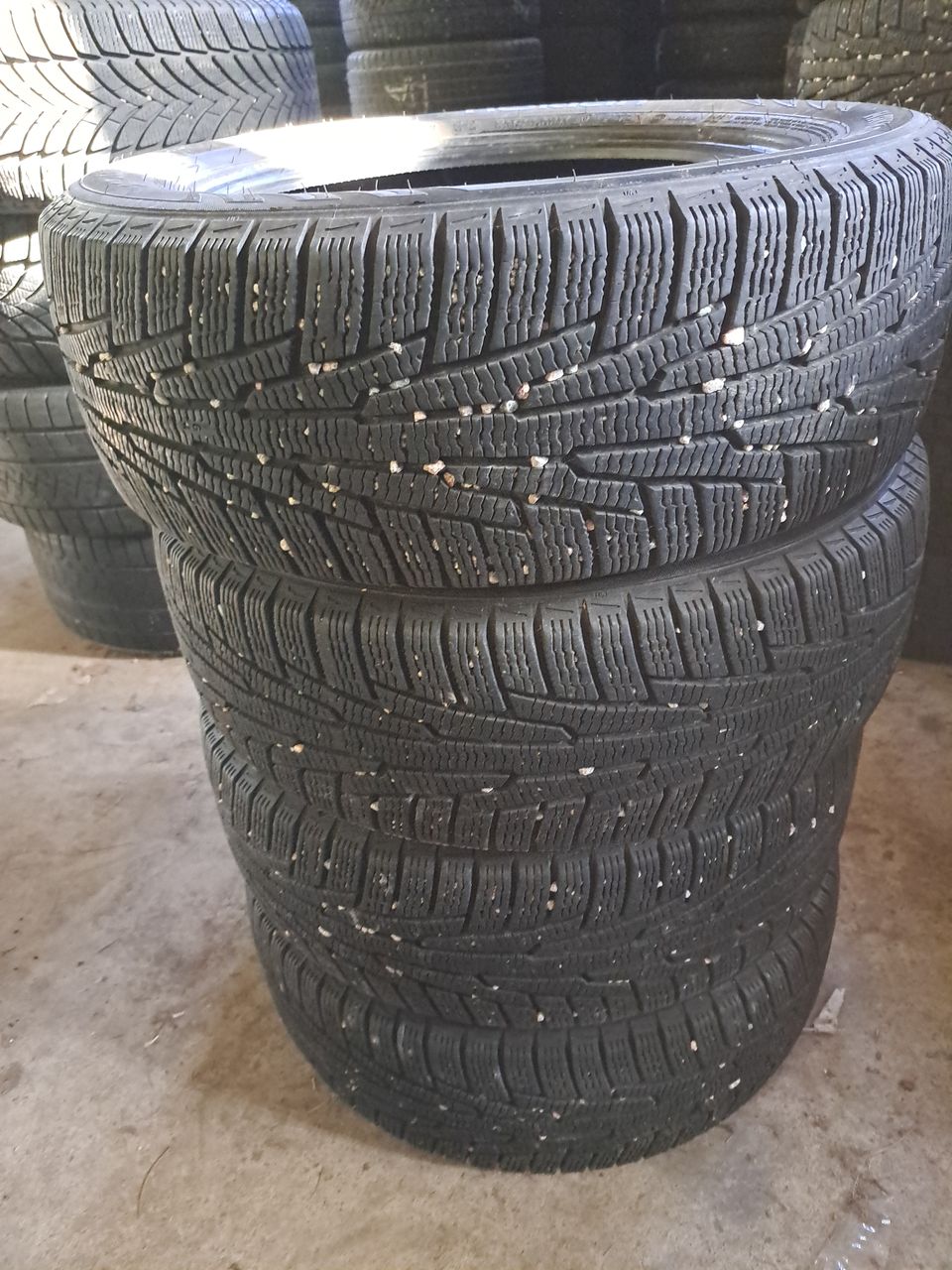 Nokian 205/60R16 kitkasarja