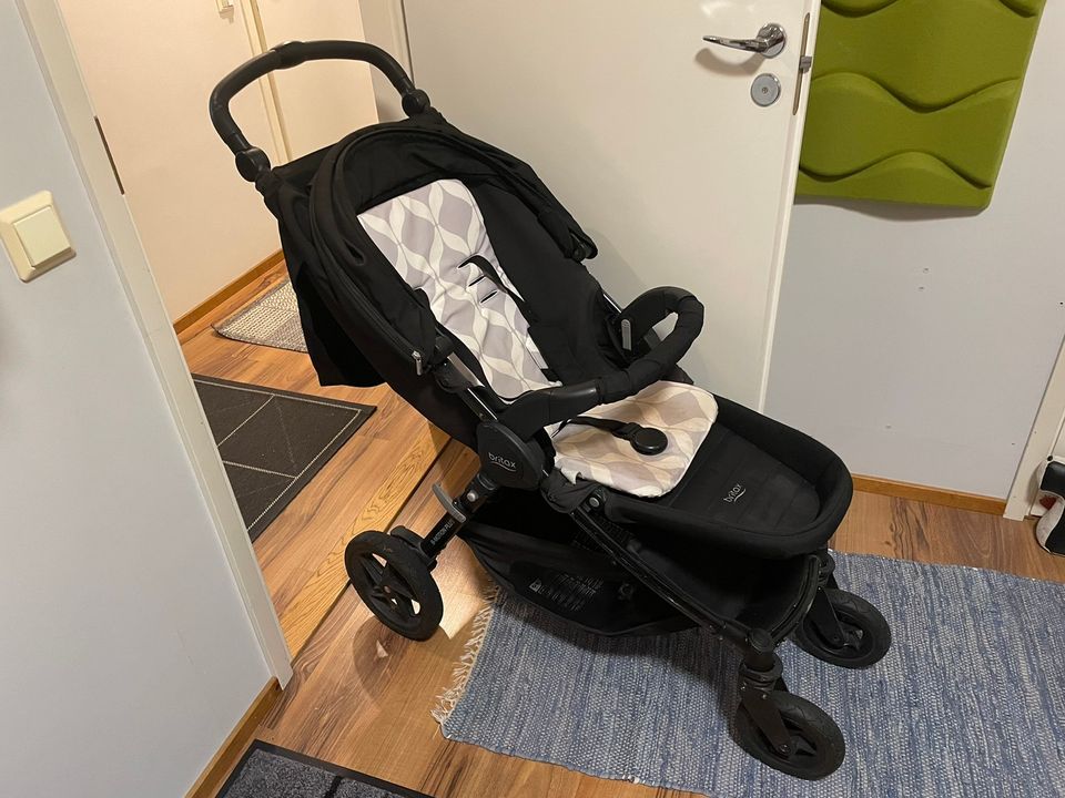 Britax B-motion 4 rattaat lisävarusteilla