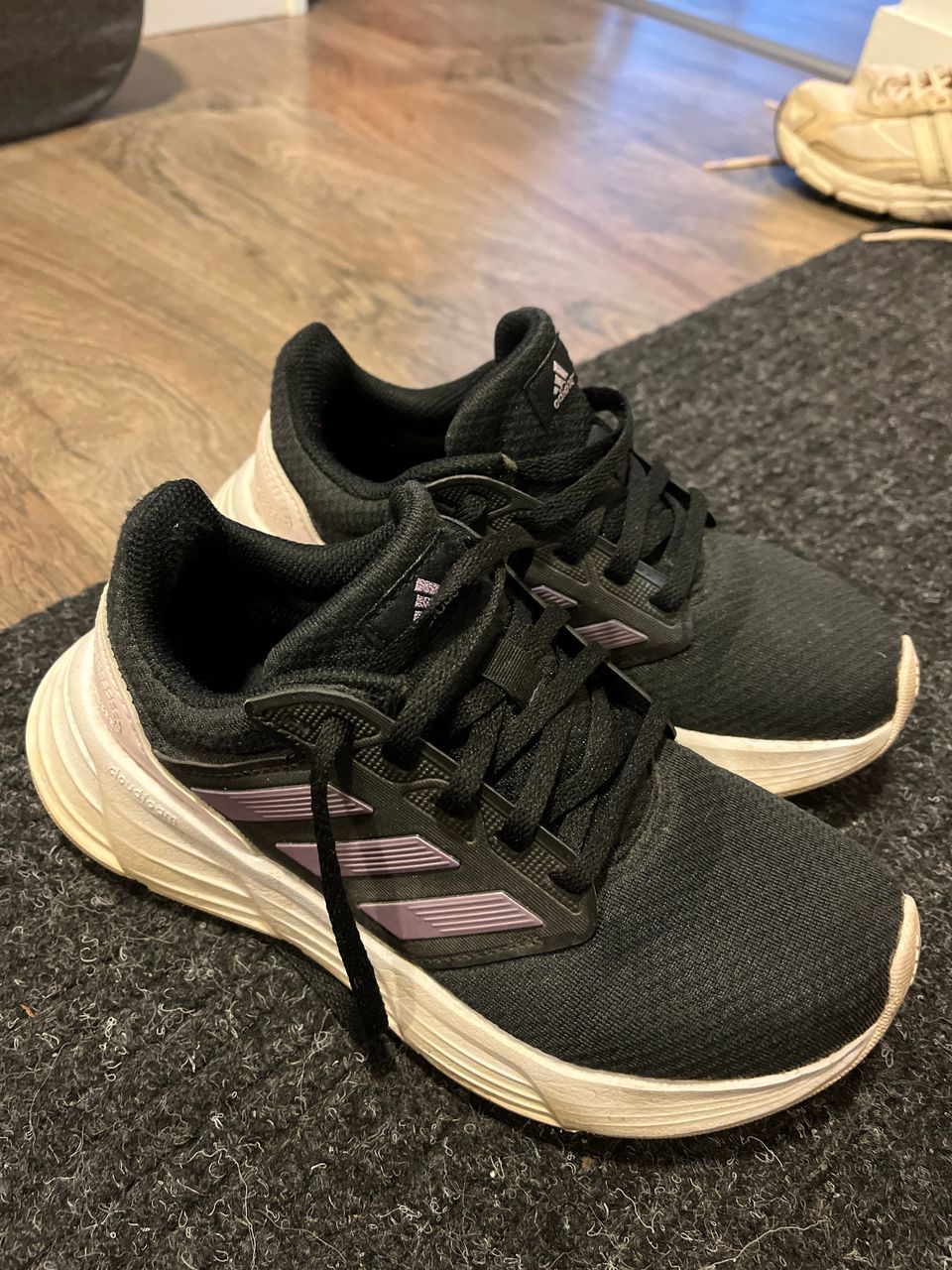 Adidas tennarit koko 36