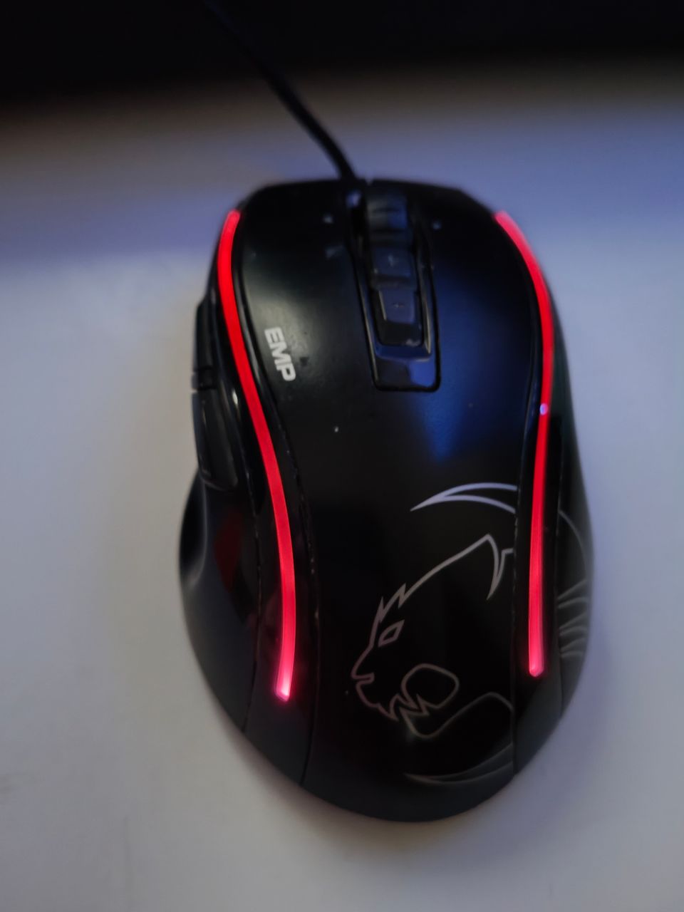 Roccat kone emp pelihiiri