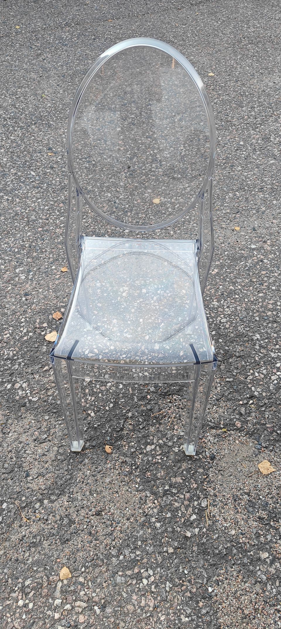 Kartell Victoria ghost tuoli