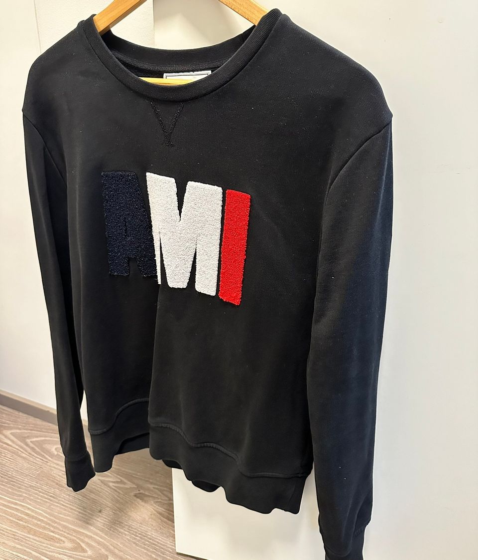 Ami Paris sweatshirt