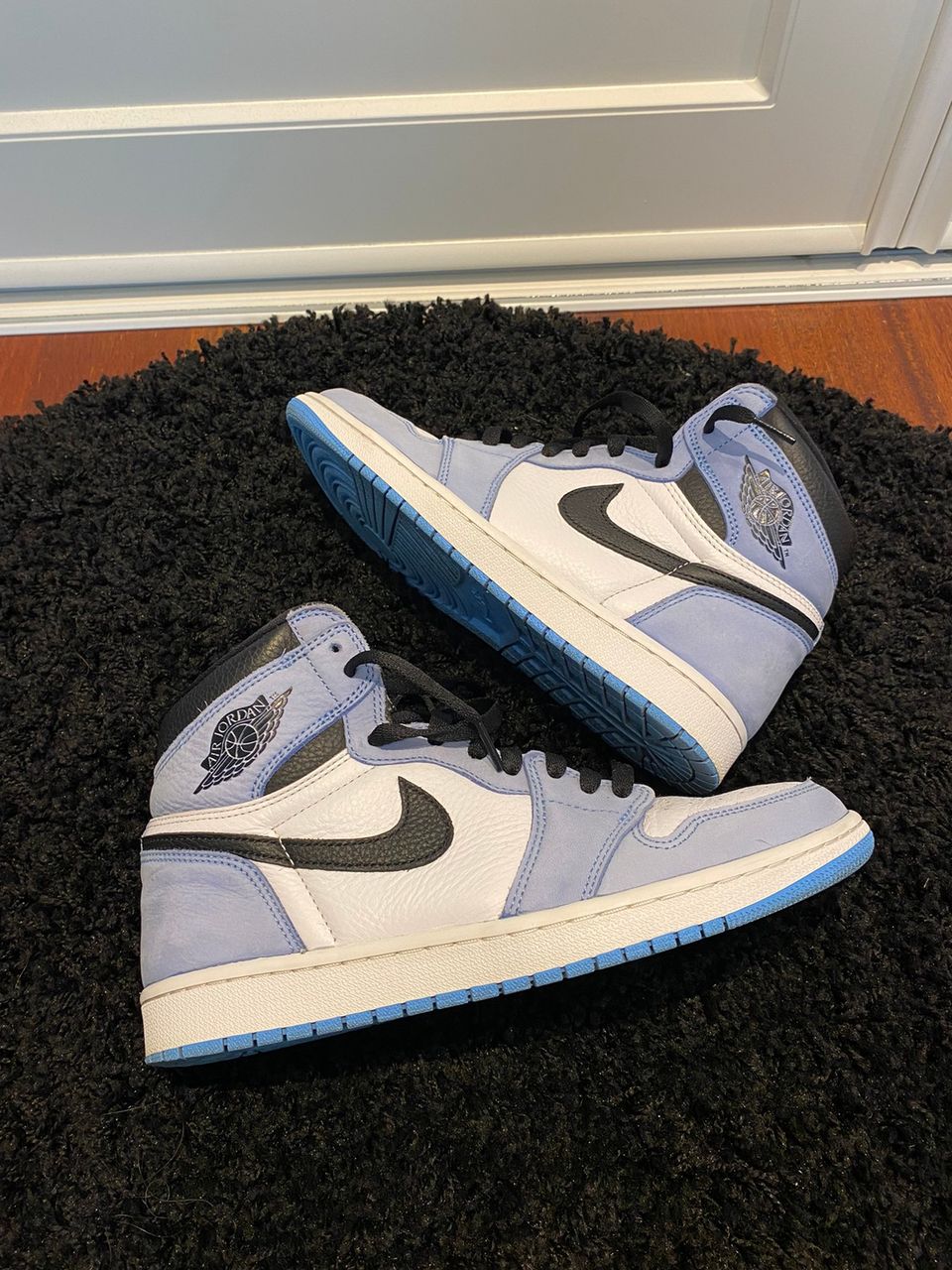 Jordan 1 university blue