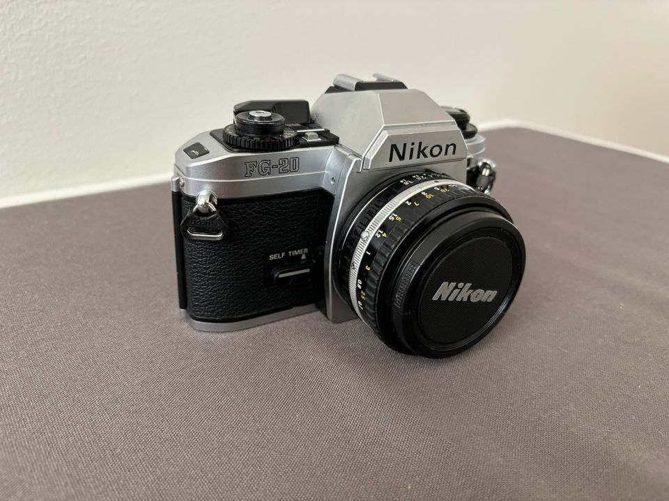 Nikon FG-20 ja series E 50mm f1.8