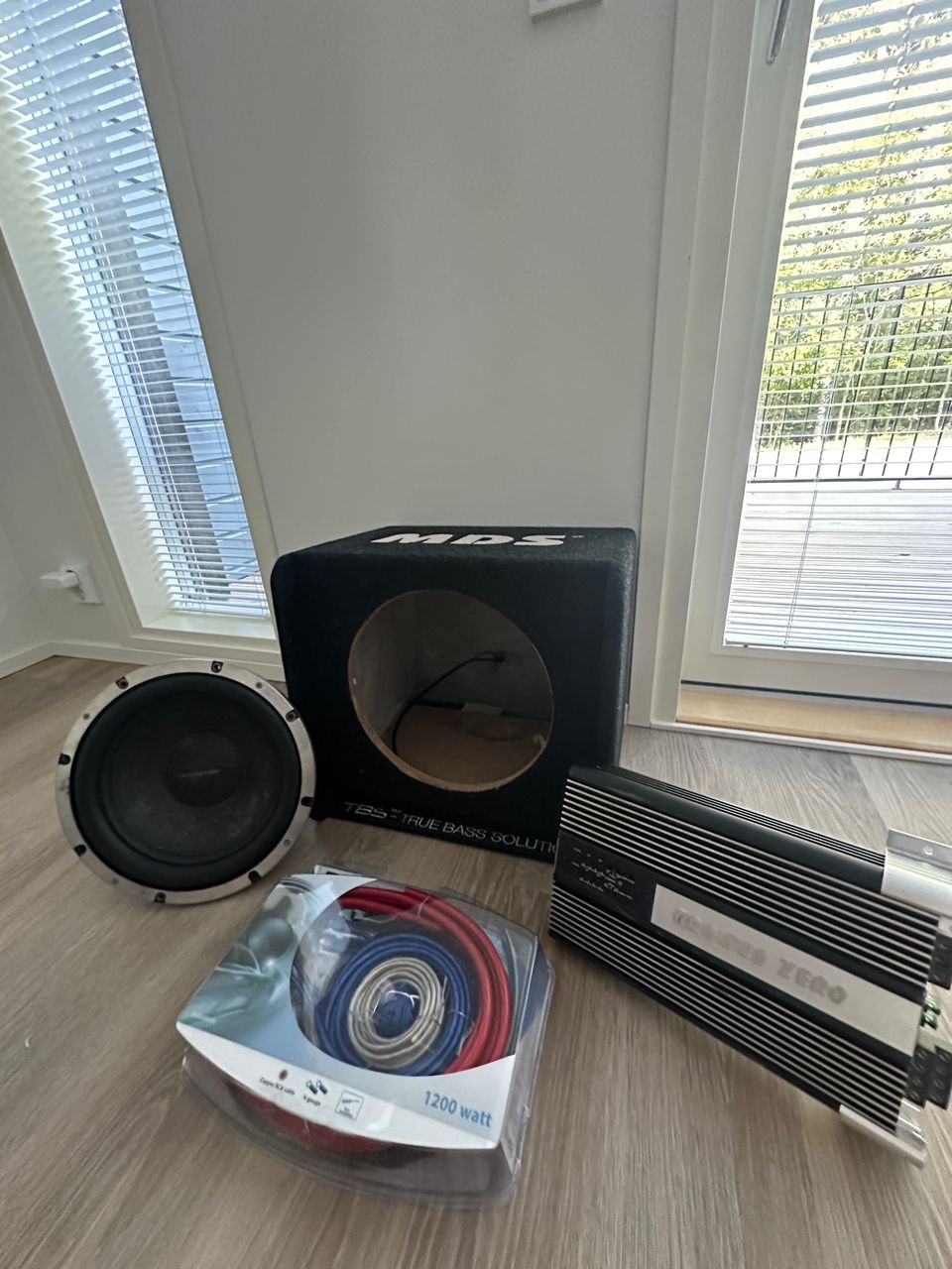 Subwoofer ja vahvistin