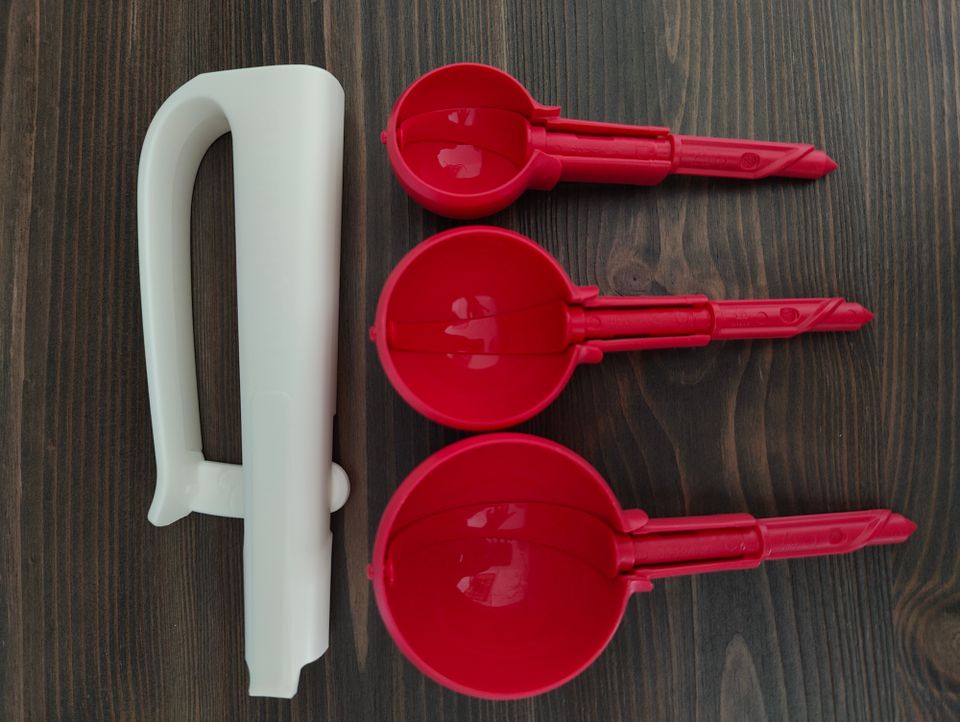 Tupperware Multi Scoop