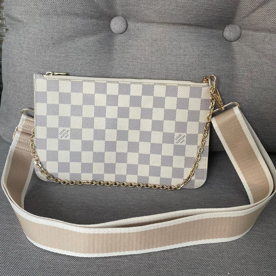 Louis Vuitton pochette