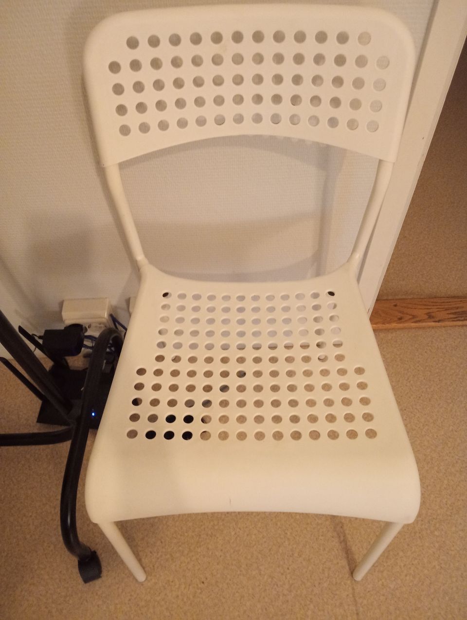 Tuoli, valkoinen/ Chair, white