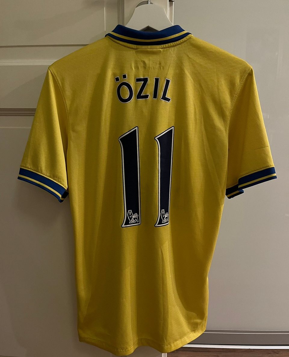 Arsenal Özil Pelipaita