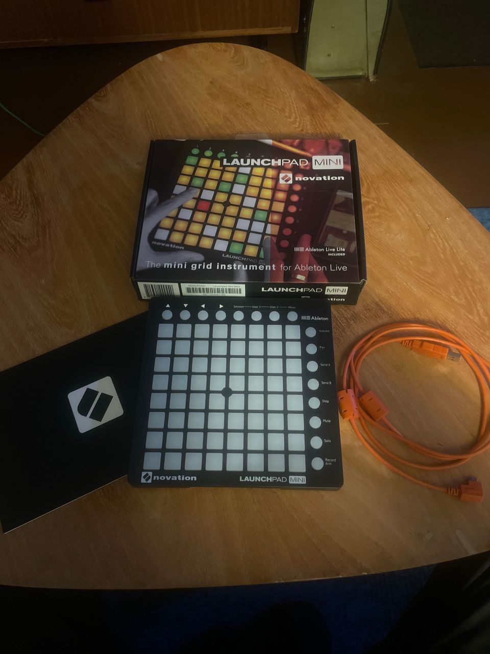 Myydään Launchpad mini