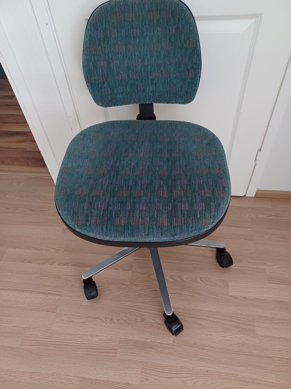 Ergonominen tuoli