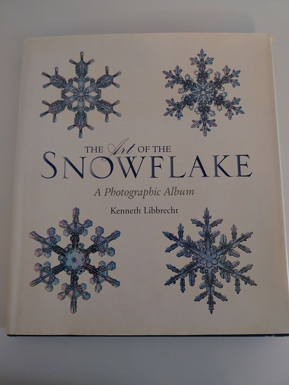 The Art of the Snowflake taidekirja/tietokirja