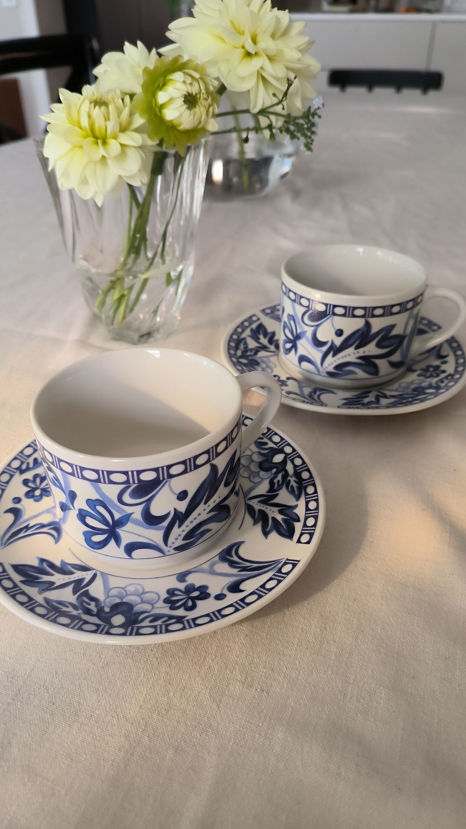 Royal porcelain kahvikupit