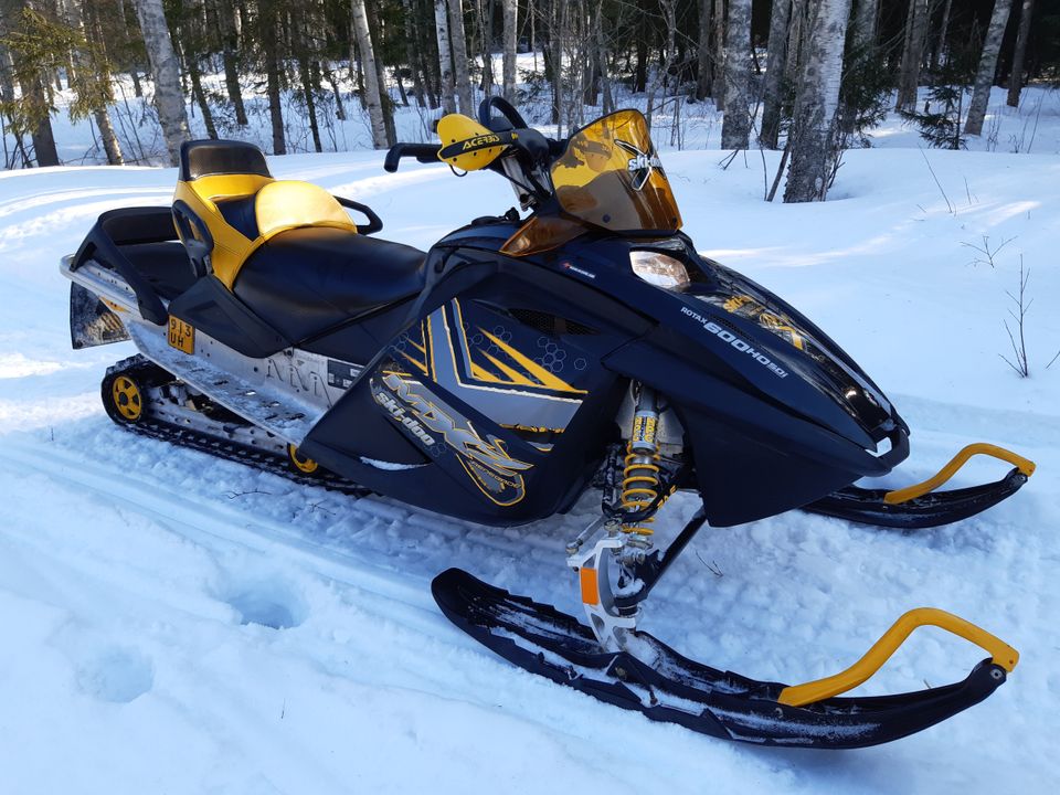 Ski-Doo Renegade 2006 varaosia