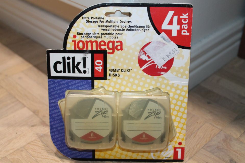 4kpl UUSIA levykkeitä Iomega asema levykeasema levyjä CLIK 40 MB levyke