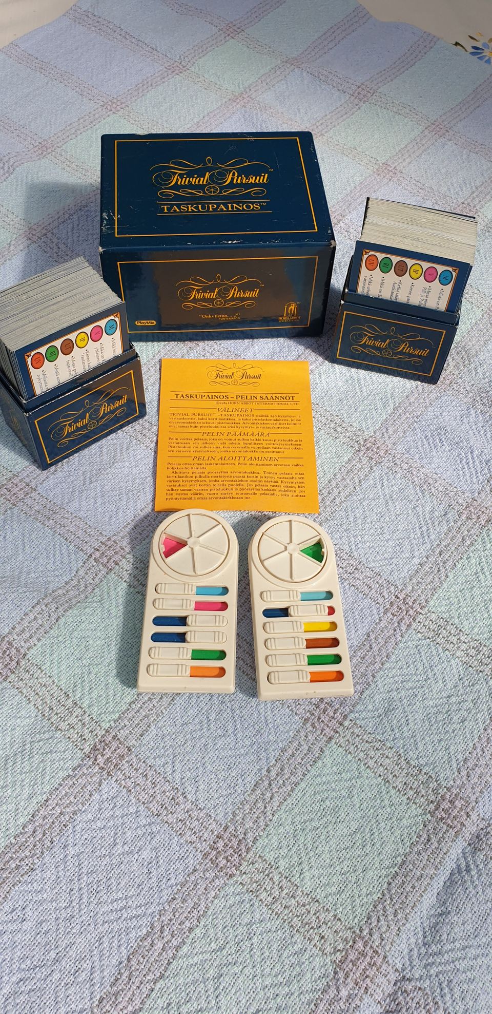 TRIVIAL PURSUIT TASKUPAINOS