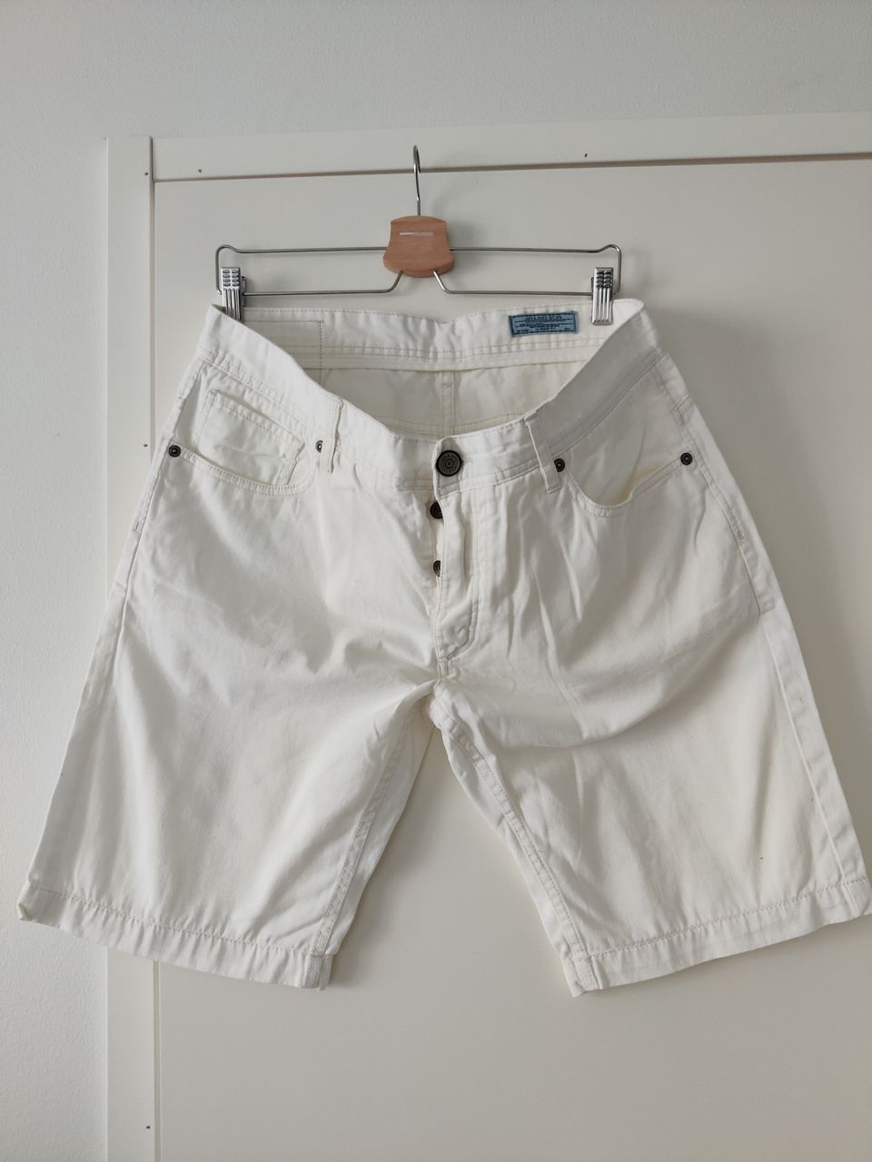 Jack & Jones valkoiset shortsit koko XL