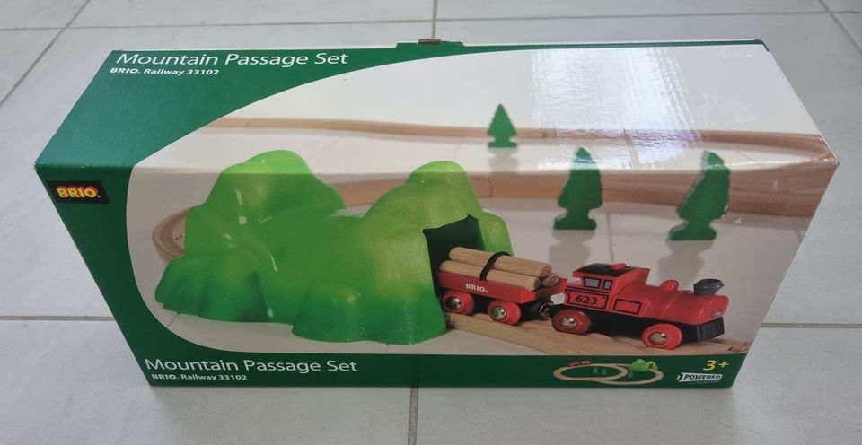 Brio Railway Mountain Passage Set - 33102