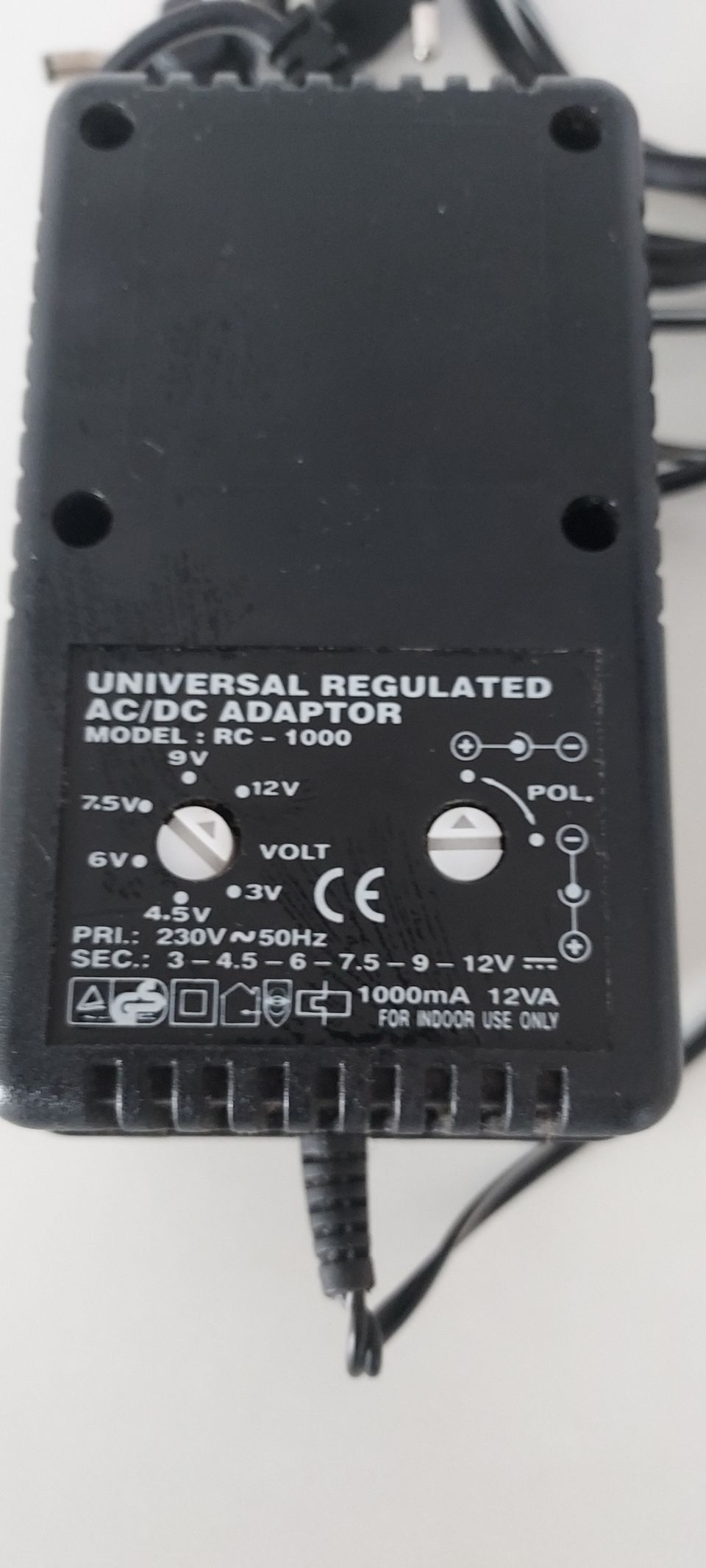 Vanson RC 1000 yleisvirtalähde 3-12 V