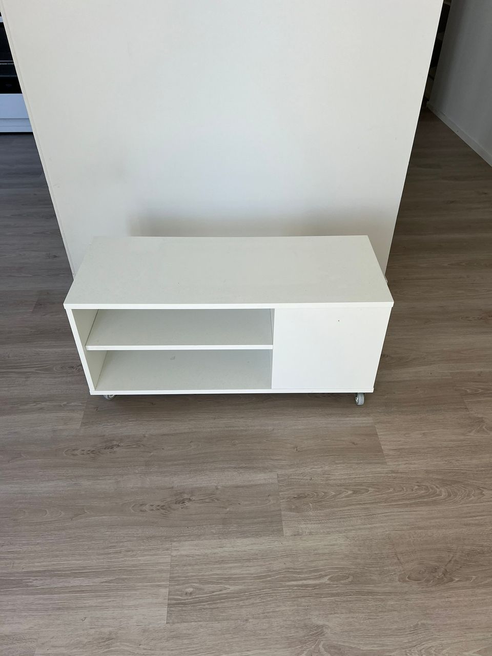 IKEA VIHALS- tv taso