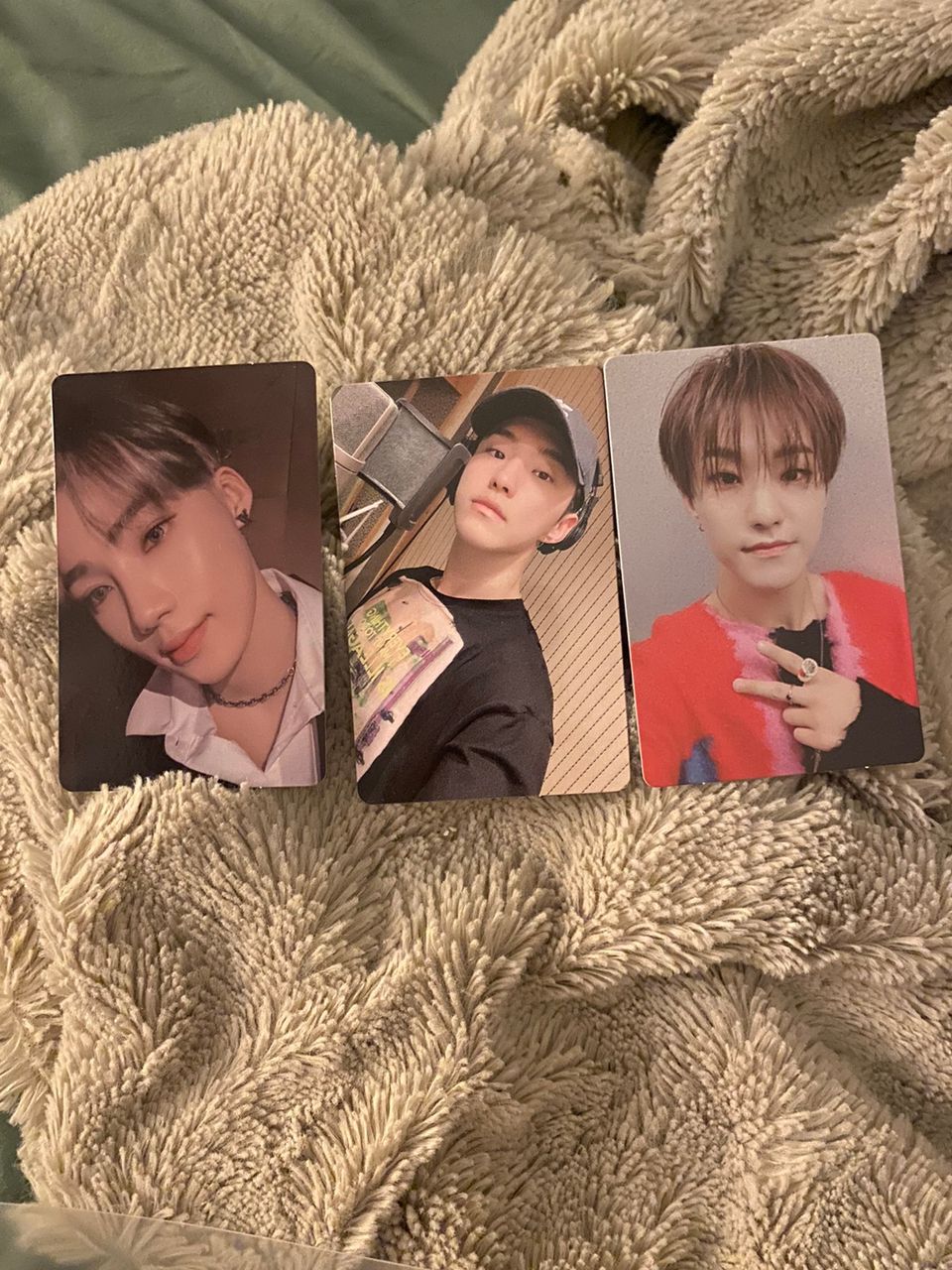 Kpop photocards (Seventeen, The Boyz)