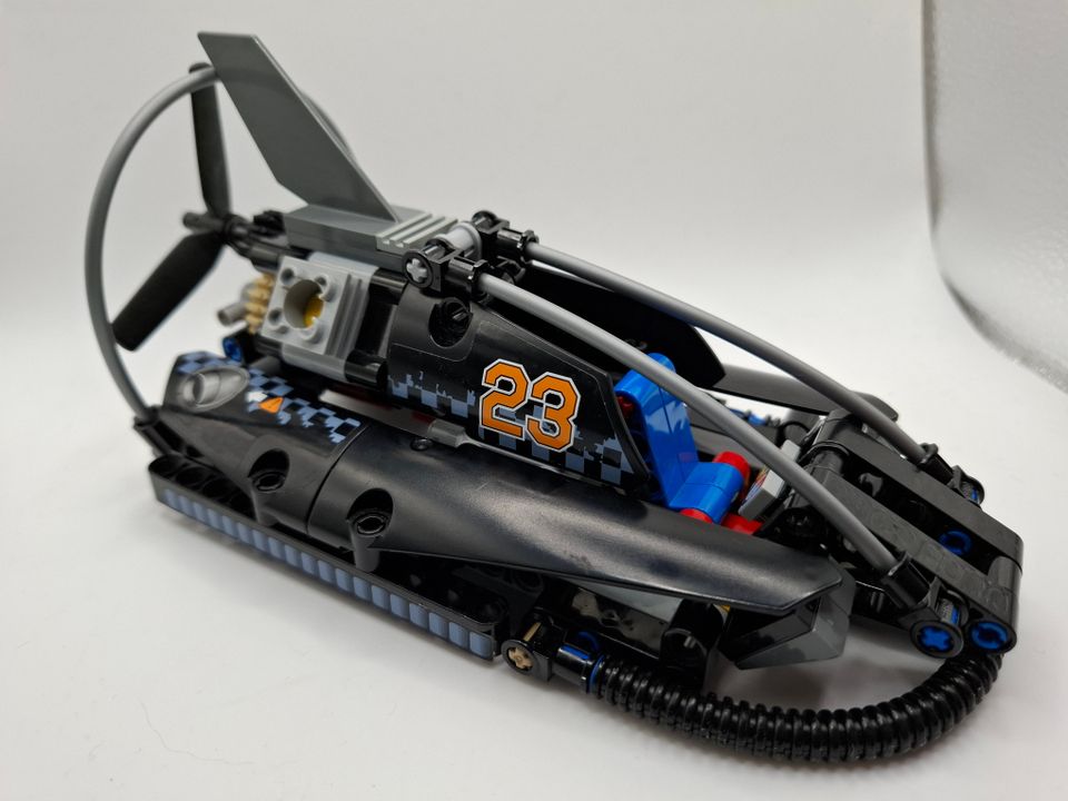 Lego Technic 42002 Hovercraft