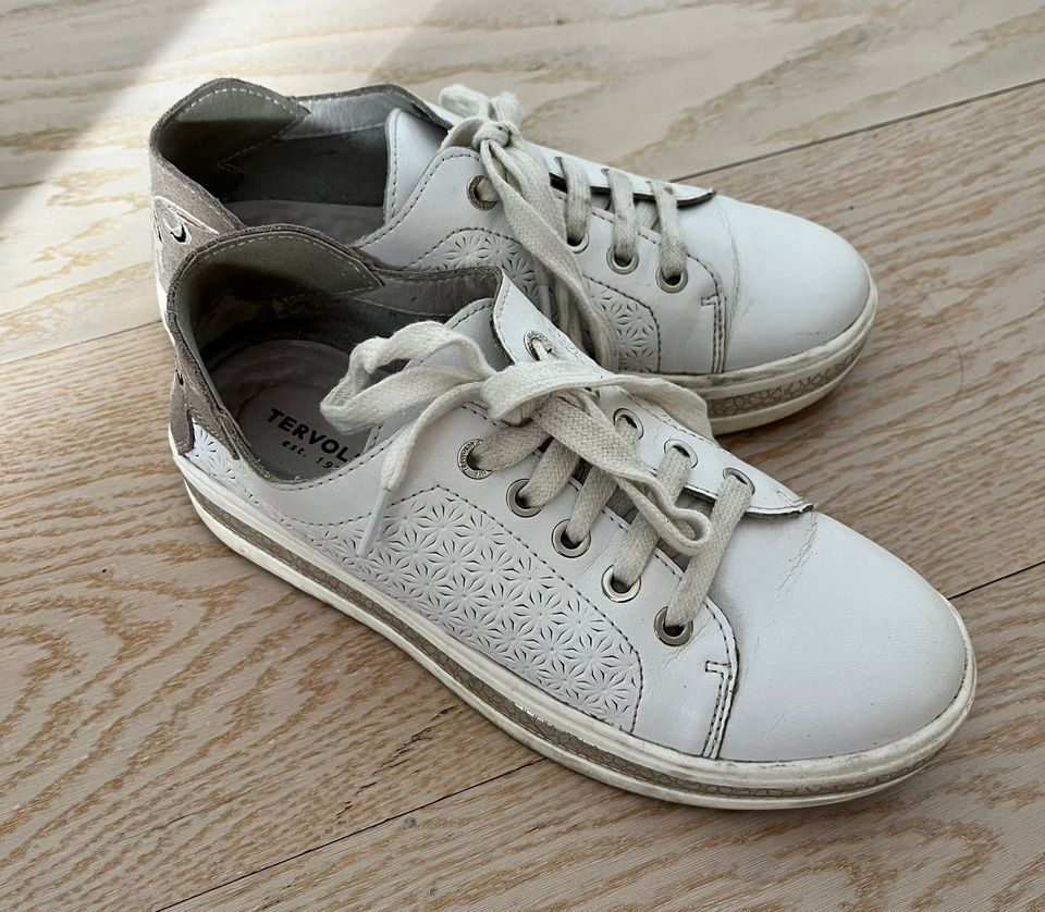 Nahkaiset lenkkarit/Leather sneakers 37 koko