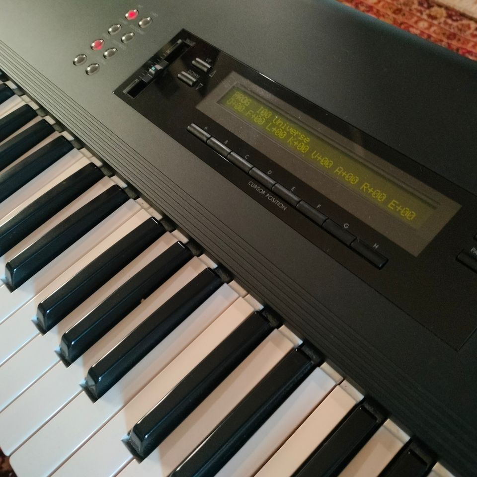 KORG M1