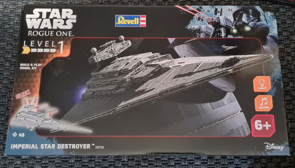 Revell (06756) - Imperial Star Destroyer