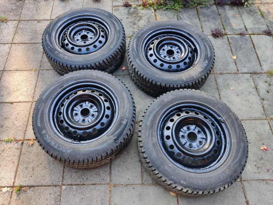 5x114.3 Toyota 215/60-16 nastat