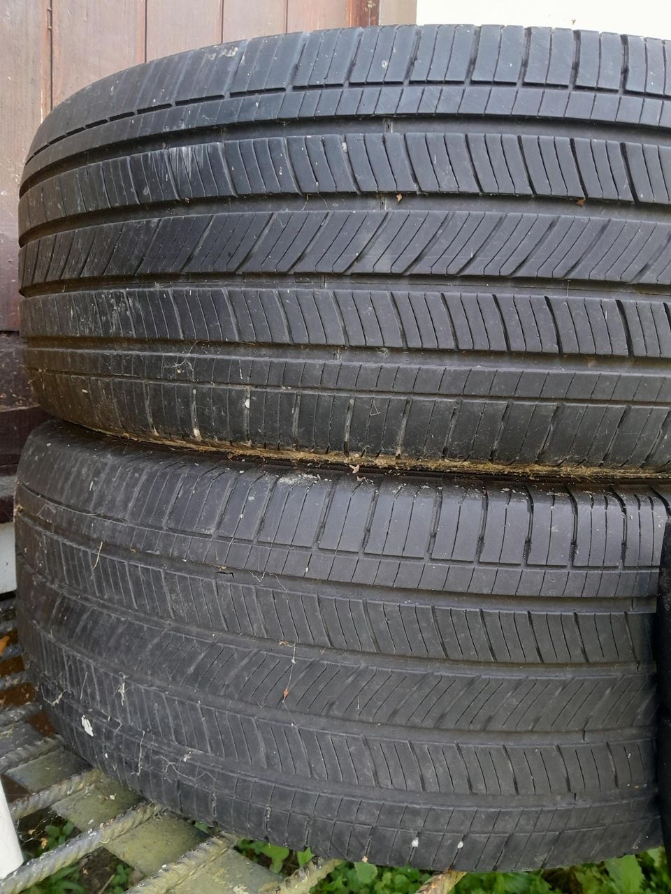 255/55/20" Michelin 5.5mm -20