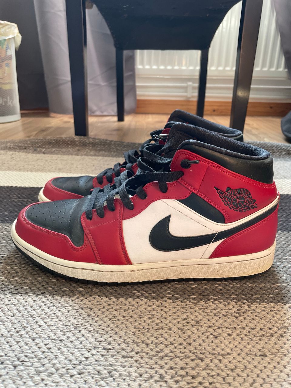 Air Jordan 1 Mid