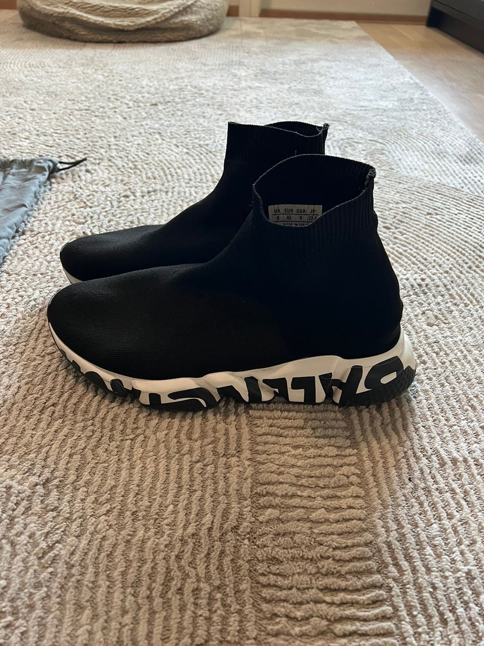 Balenciaga Speed Trainers