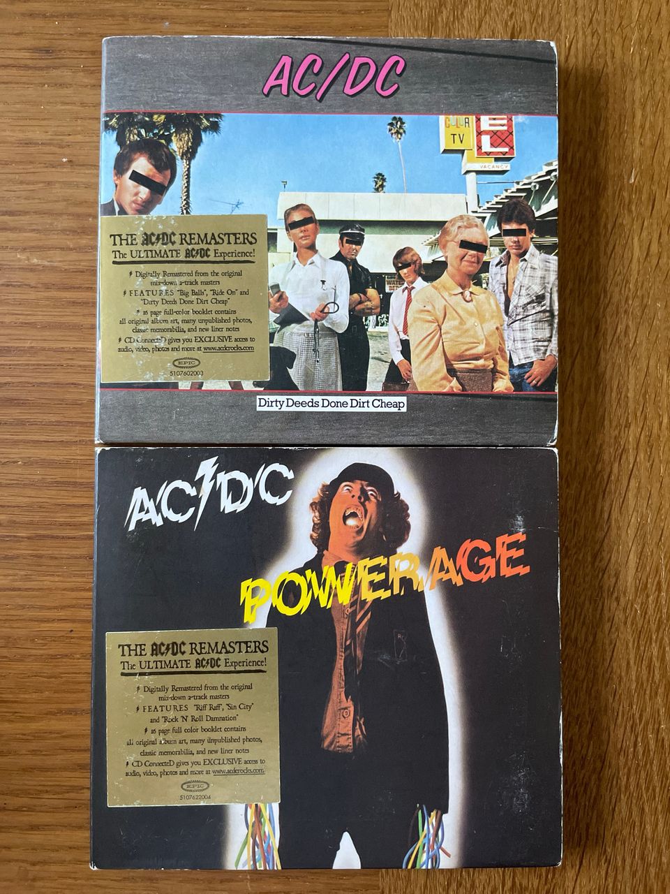 ACDC cd levyt