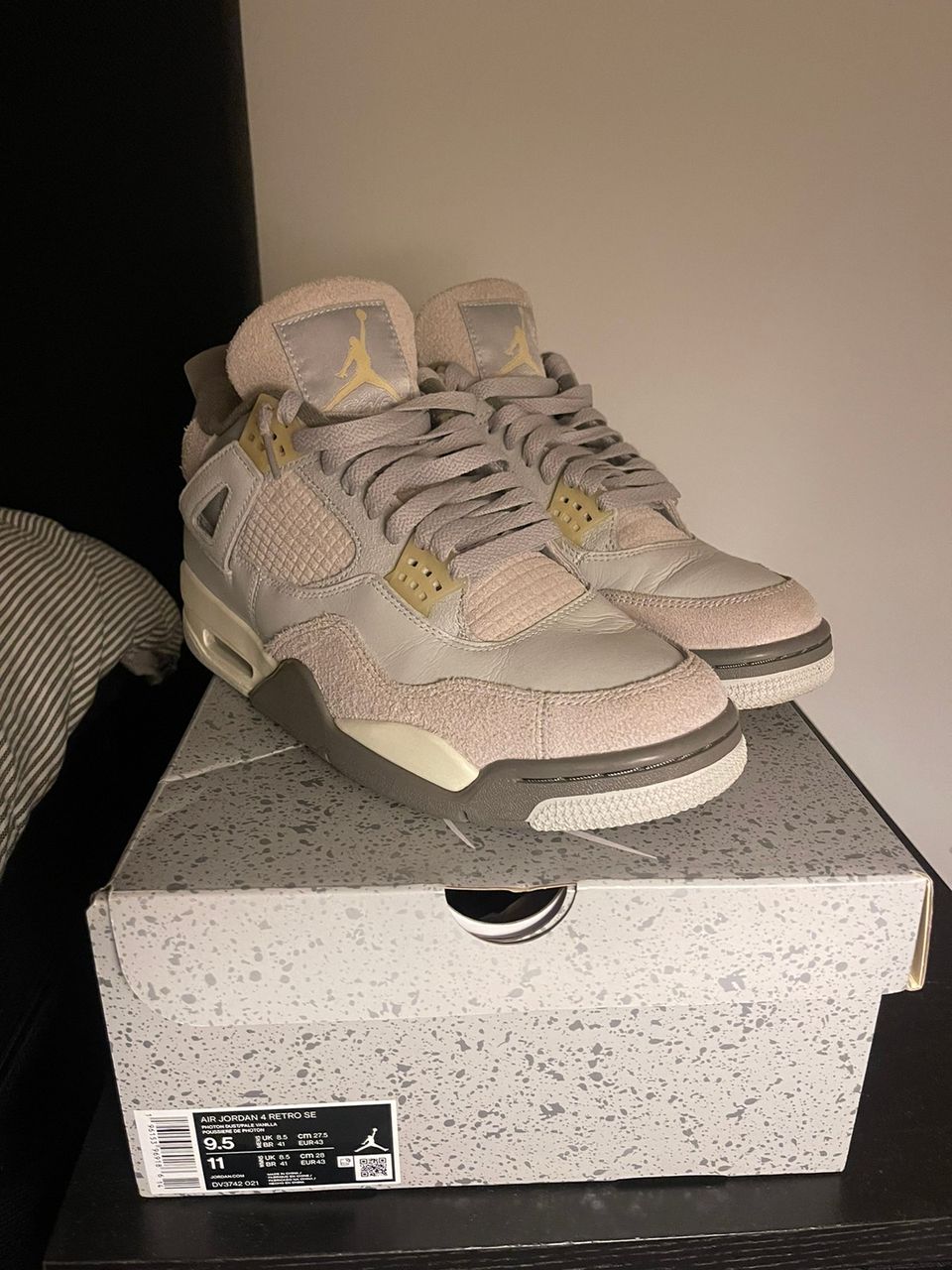 Air Jordan 4 Retro Se