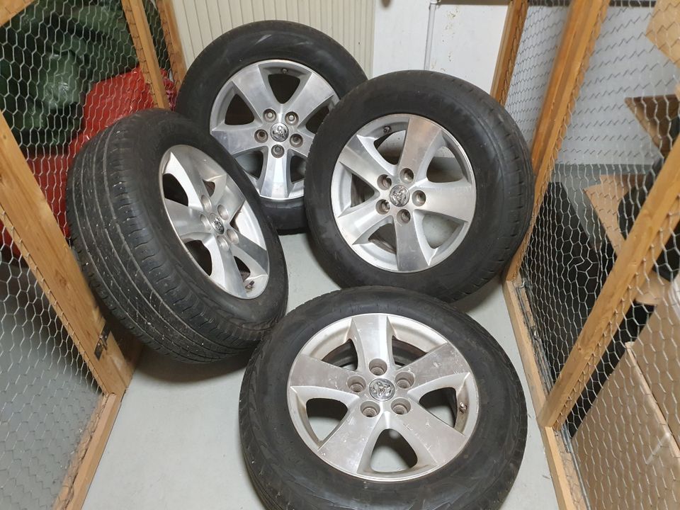 5x127 17x6,5 ET40 kr. 71,6 Dodge Journey kesärenkaat