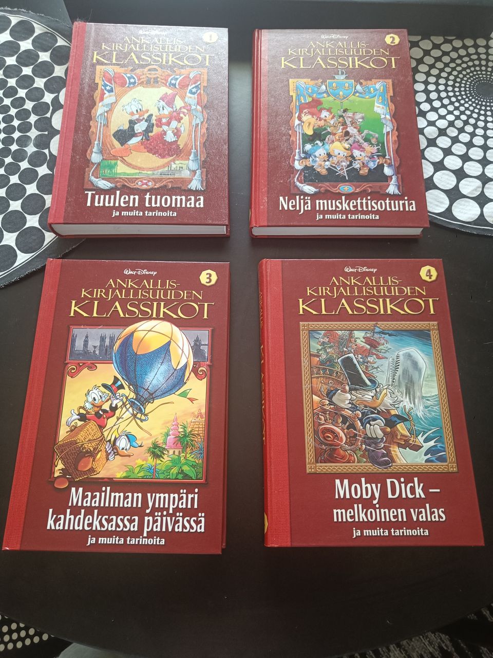 Ankalliskirjallisuuden klassikot 1 - 4